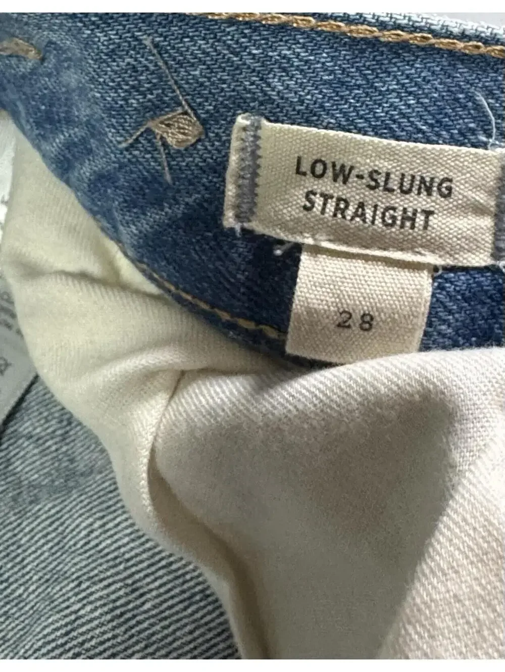 Madewell Women’s Low Slung Straight Jeans Size 28 [COPY] - Picture 6 of 9